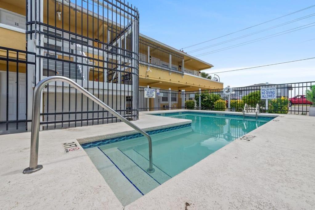 Perfect Location 1Br Pool Parking Outside Area 8 Lejlighed Myrtle Beach Eksteriør billede